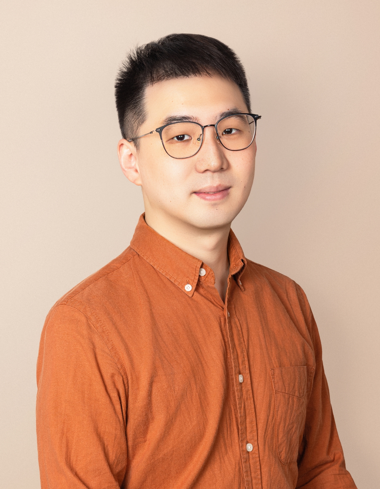 丁橚_Colorist履歷形象照電子檔_大研創意.jpg